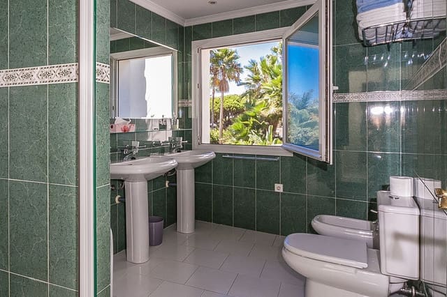 4 soveværelse Villa til salg i Marbesa, Marbella - € 2.100.000 (Ref: 9509016)