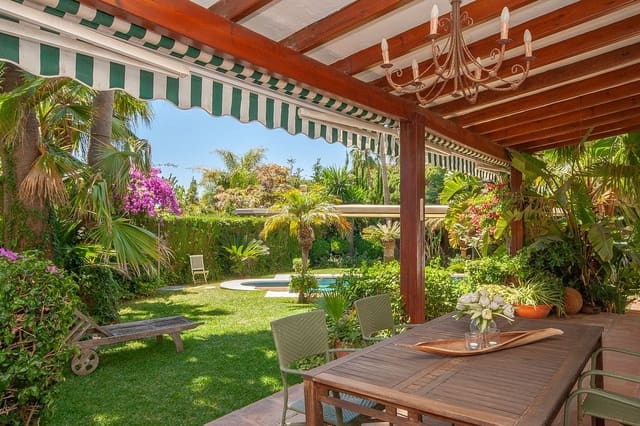 4 bedroom Villa for sale in Marbesa, Marbella - € 2,090,000 (Ref: 9509016)
