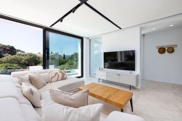 3 slaapkamer Villa te koop in El Faro, Mijas met zwembad - € 720.000 (Ref: 9509017)