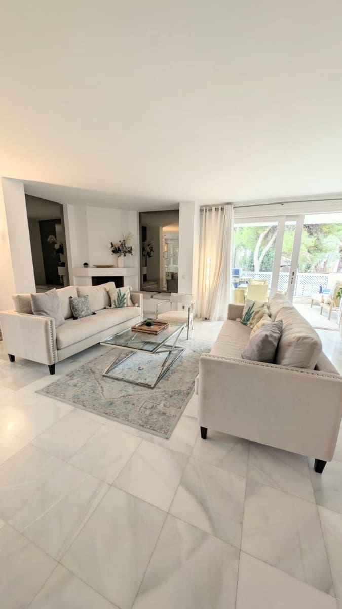 3 bedroom Penthouse for sale in Los Monteros with pool - € 825,000 (Ref: 9509019)