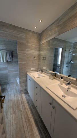 3 bedroom Penthouse for sale in Los Monteros, Marbella with pool - € 825,000 (Ref: 9509019)