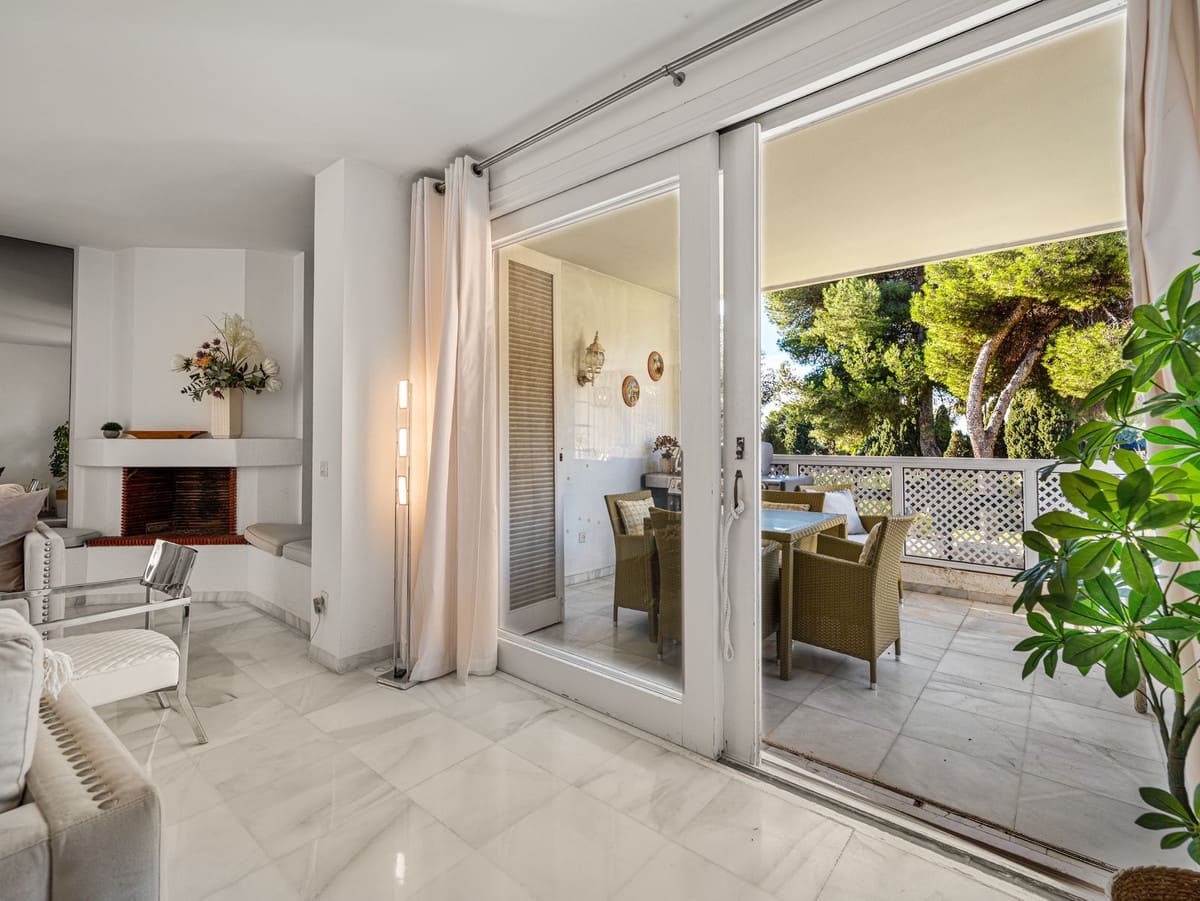 3 bedroom Penthouse for sale in Los Monteros with pool - € 790,000 (Ref: 9509019)