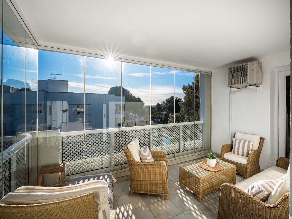 3 bedroom Penthouse for sale in Los Monteros with pool - € 790,000 (Ref: 9509019)