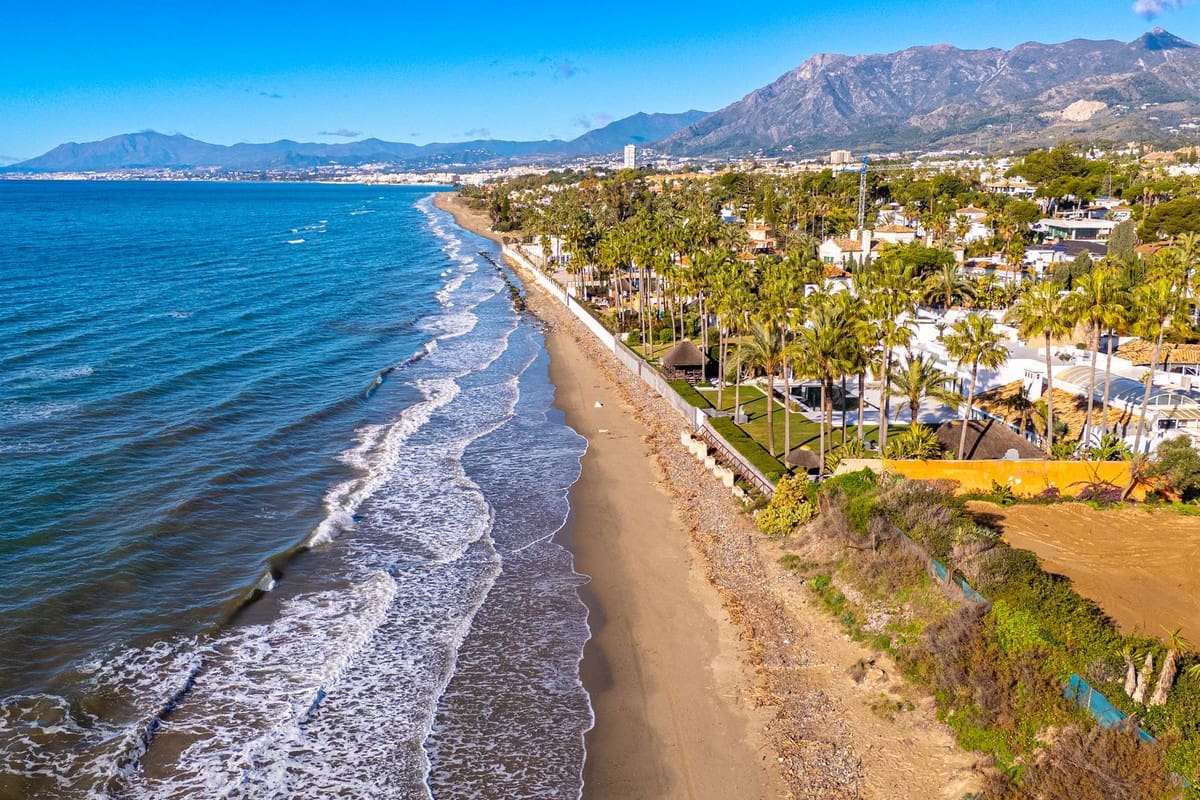 3 bedroom Penthouse for sale in Los Monteros with pool - € 790,000 (Ref: 9509019)