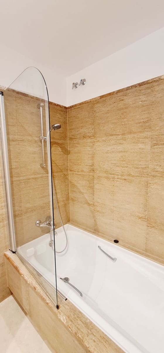 3 bedroom Apartment for sale in Calahonda with pool - € 495,000 (Ref: 9509023)