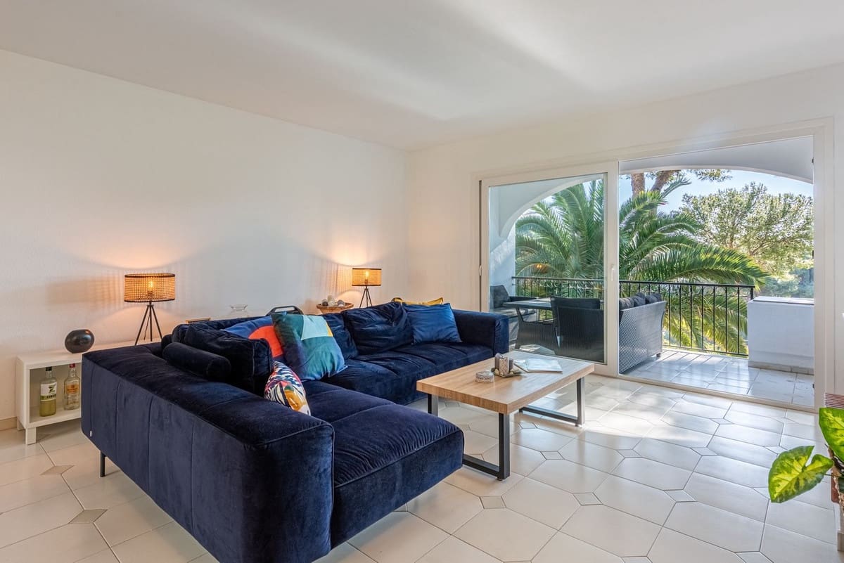 2 soverom Leilighet til salgs i Miraflores med svømmebasseng - € 365 000 (Ref: 9527977)