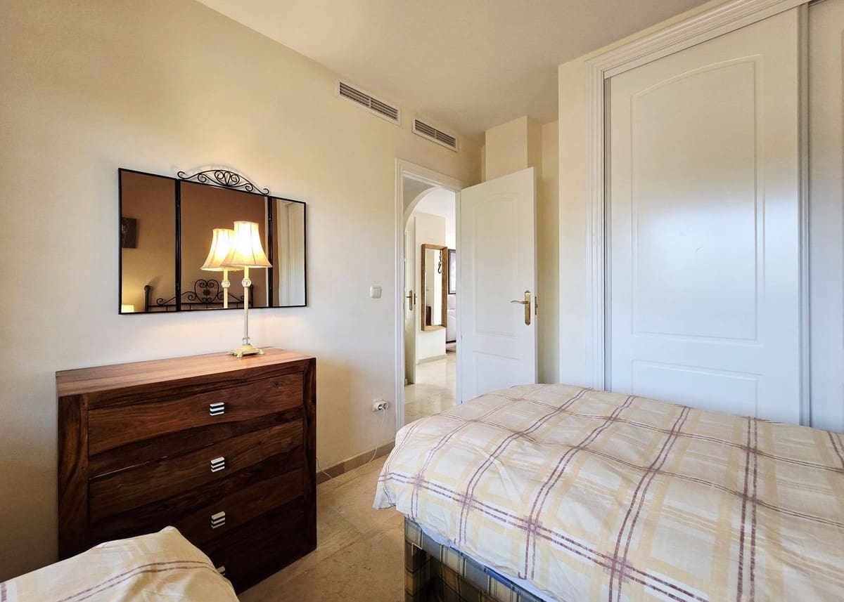 Ático de 2 habitaciones en Elviria en venta con piscina - 419.000 € (Ref: 9527978)