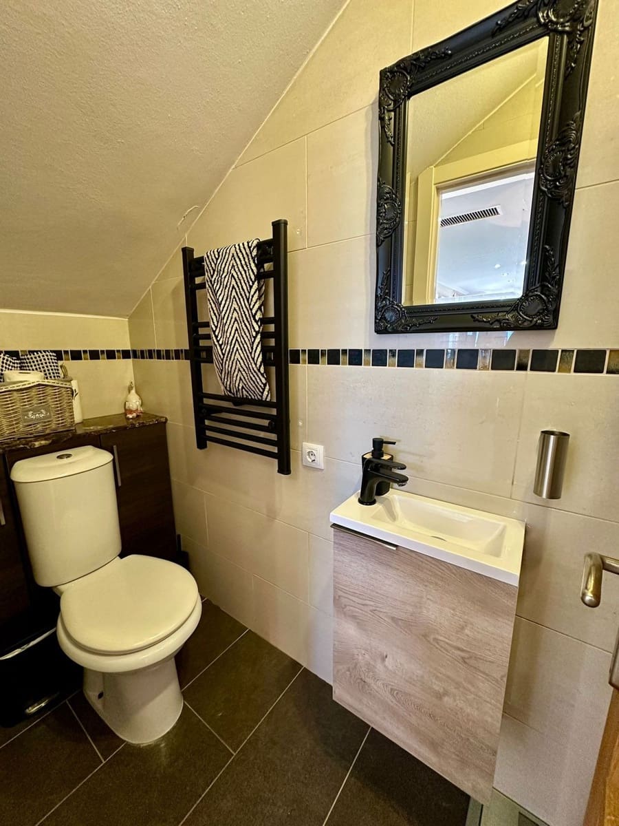 6 sovrum Villa till salu i New Golden Mile med pool - 1 560 000 € (Ref: 9527980)