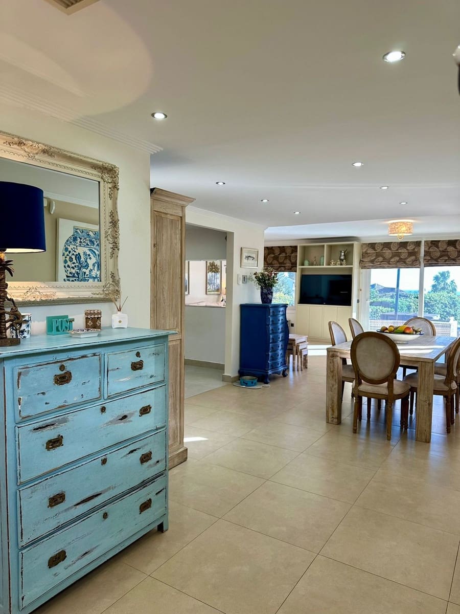 6 sovrum Villa till salu i New Golden Mile med pool - 1 560 000 € (Ref: 9527980)