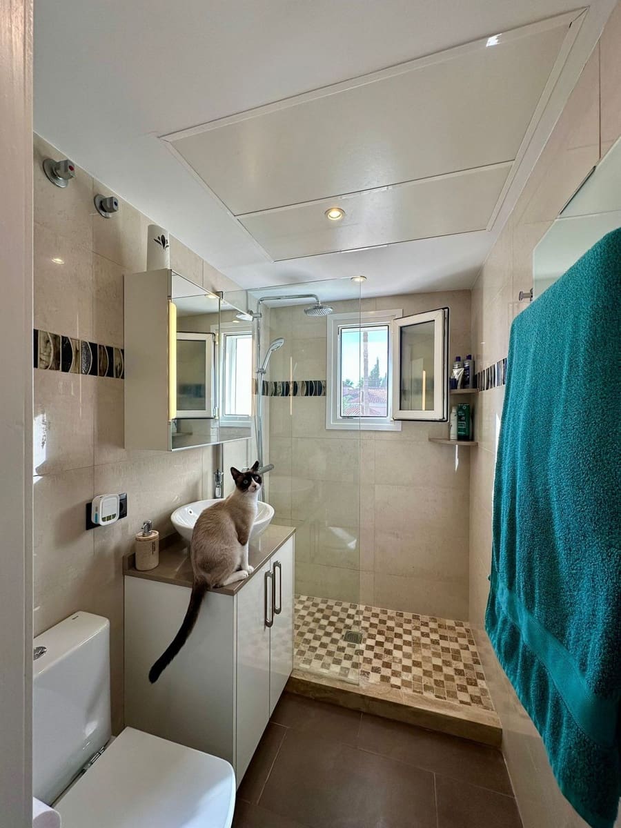 6 sovrum Villa till salu i New Golden Mile med pool - 1 560 000 € (Ref: 9527980)