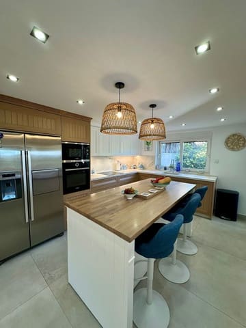 6 sovrum Villa till salu i Las Lomas, Estepona med pool - 1 560 000 € (Ref: 9527980)