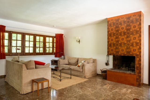 3 bedroom Villa for sale in San Pedro de Alcántara Pueblo, Marbella with pool - € 1,095,000 (Ref: 9527981)