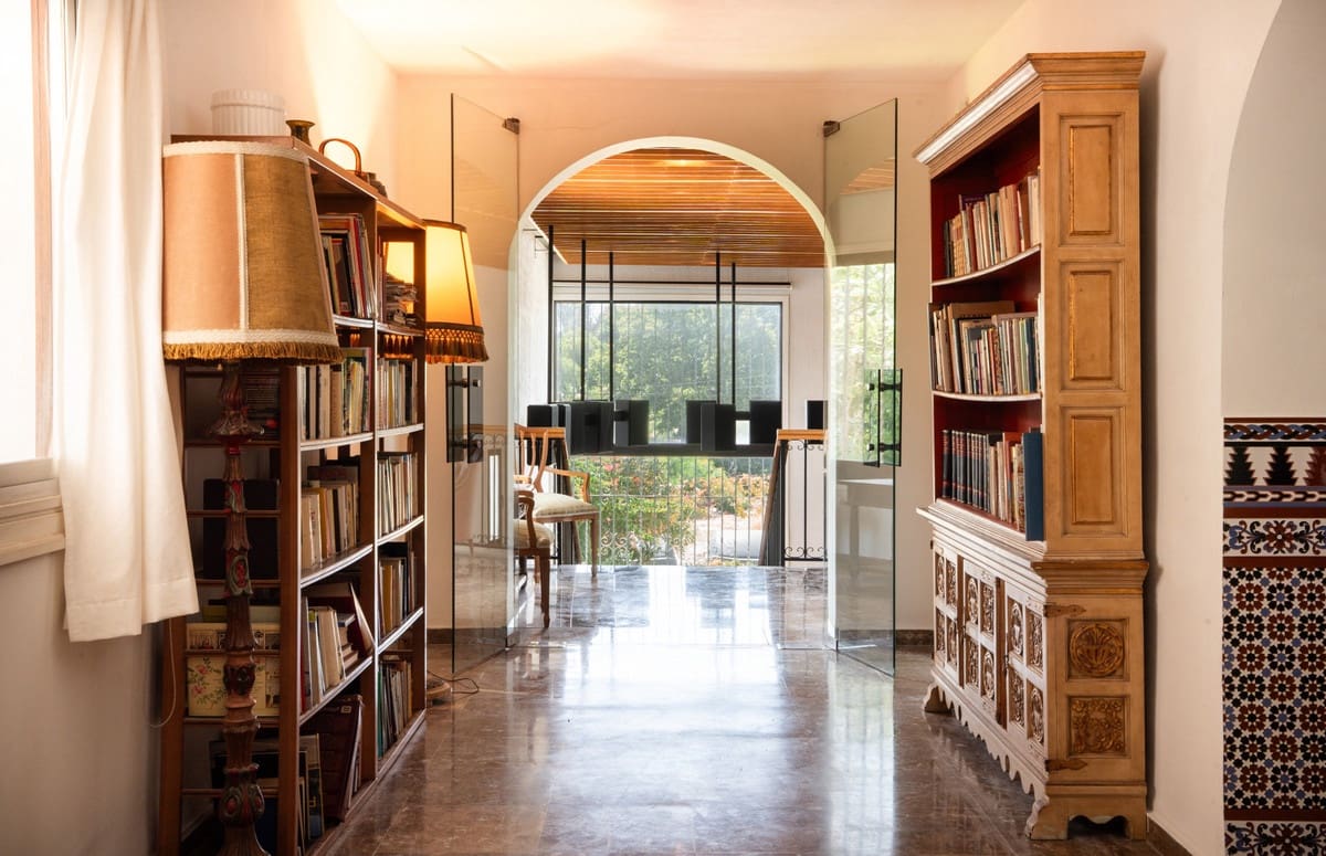 3 bedroom Villa for sale in San Pedro de Alcantara with pool - € 1,095,000 (Ref: 9527981)