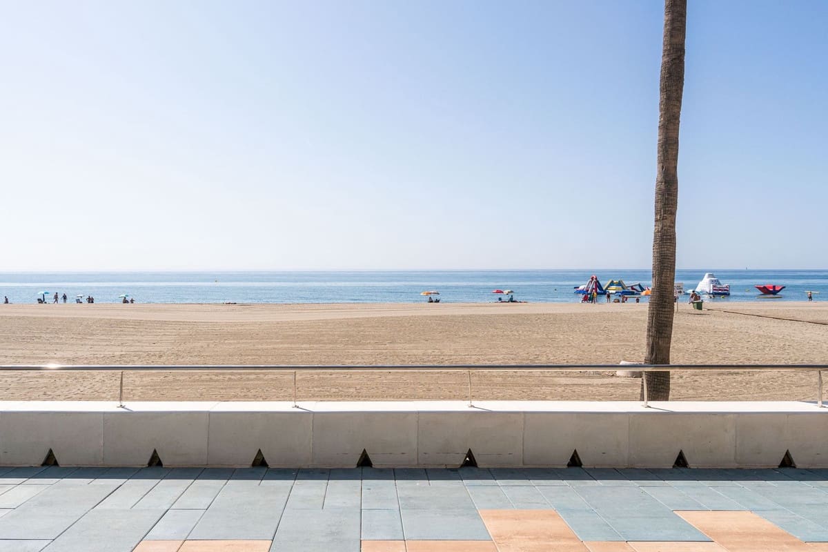 3 slaapkamer Villa te koop in Estepona met zwembad - € 1.300.000 (Ref: 9527982)