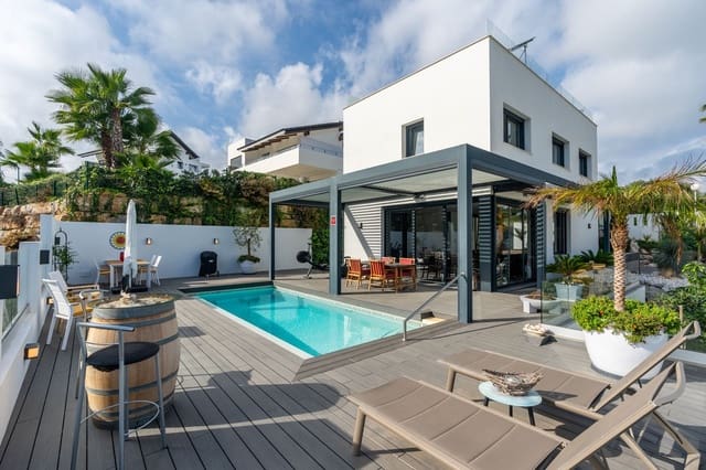 3 bedroom Villa for sale in Cerro del Aguila, Mijas with pool - € 1,250,000 (Ref: 9527985)