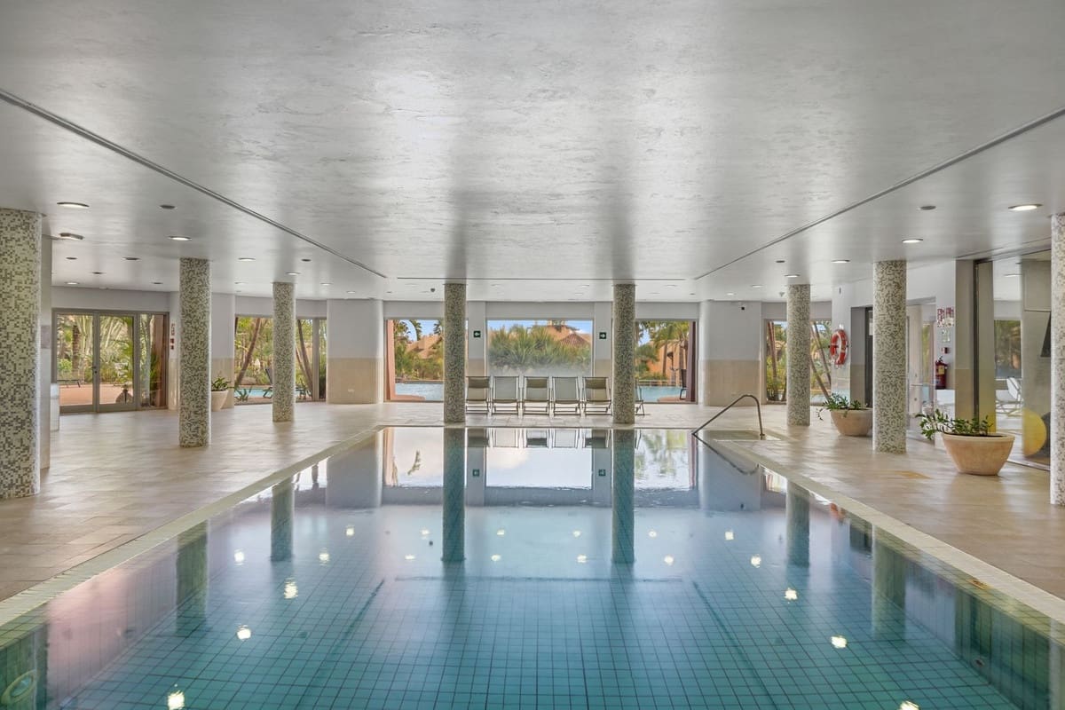 2 slaapkamer Appartement te koop in Golden Mile met zwembad - € 1.080.000 (Ref: 9527986)