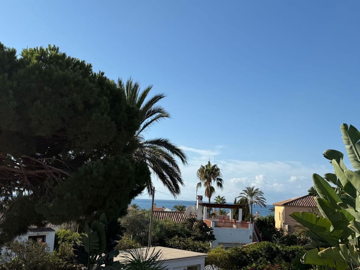 5 sovrum Villa till salu i Marbesa med pool - 1 290 000 € (Ref: 9527988)