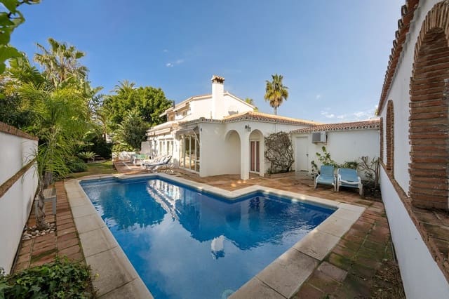 5 sovrum Villa till salu i Marbesa, Marbella med pool - 1 290 000 € (Ref: 9527988)