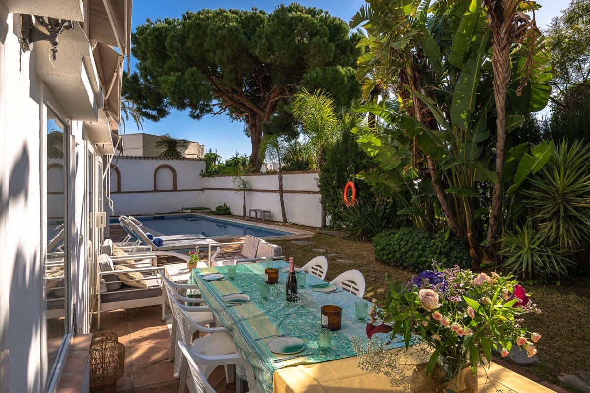 5 sovrum Villa till salu i Marbesa med pool - 1 290 000 € (Ref: 9527988)