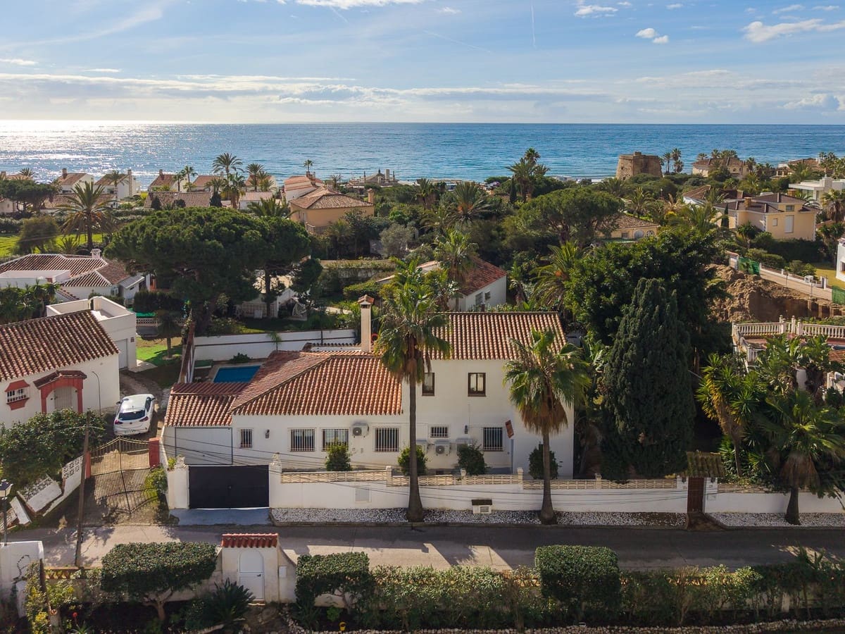 5 sovrum Villa till salu i Marbesa med pool - 1 290 000 € (Ref: 9527988)