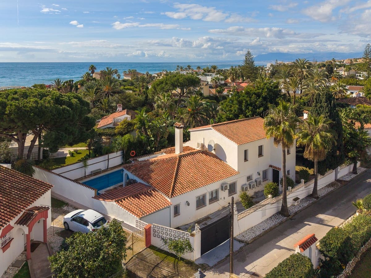 5 sovrum Villa till salu i Marbesa med pool - 1 290 000 € (Ref: 9527988)