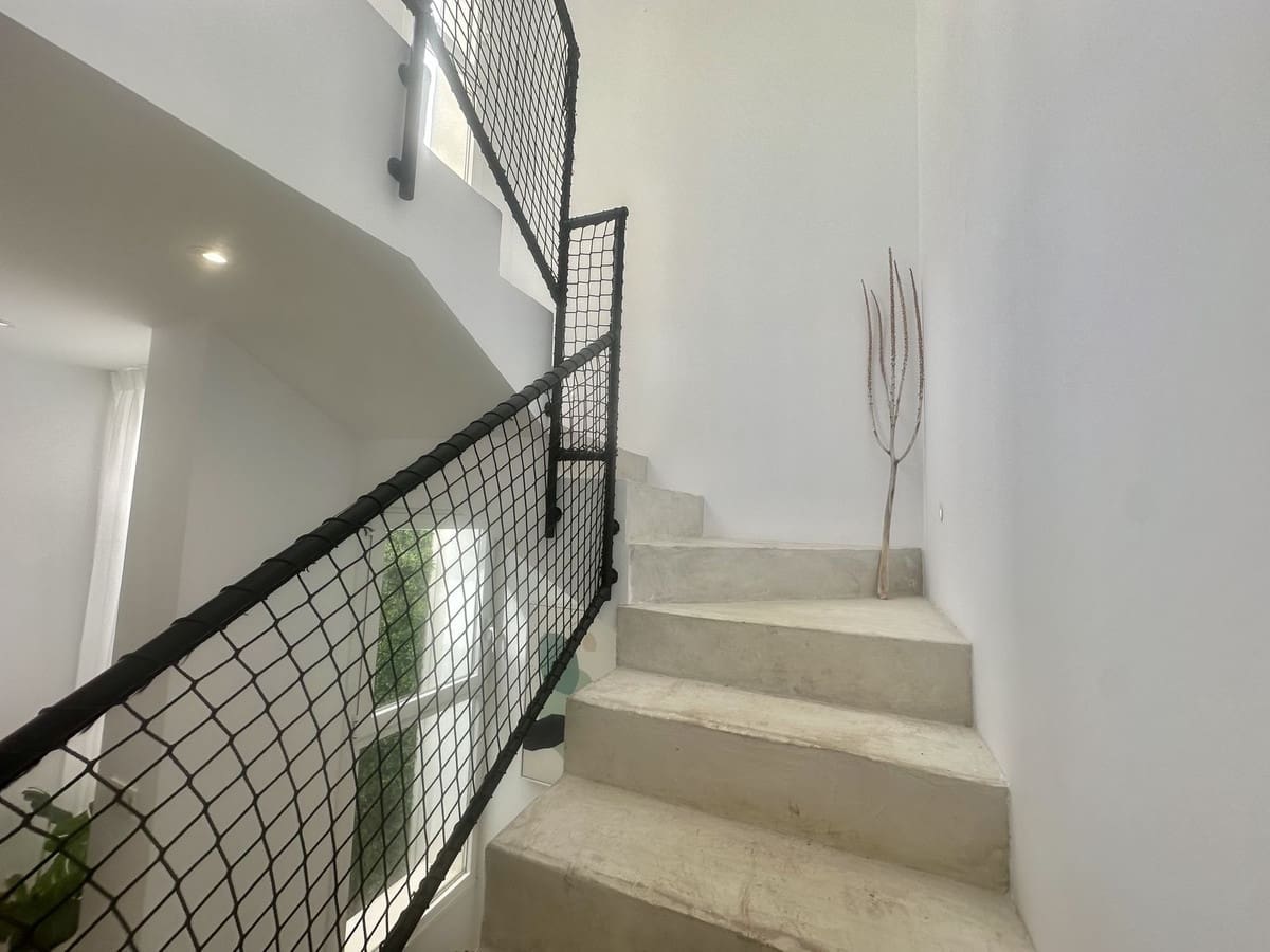 2 bedroom Townhouse for sale in Marbella - € 590,000 (Ref: 9534032)