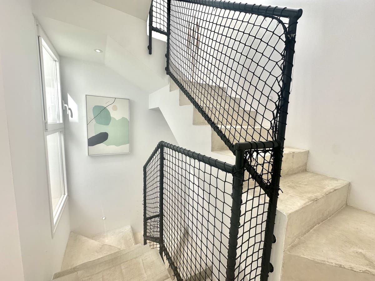 2 bedroom Townhouse for sale in Marbella - € 590,000 (Ref: 9534032)