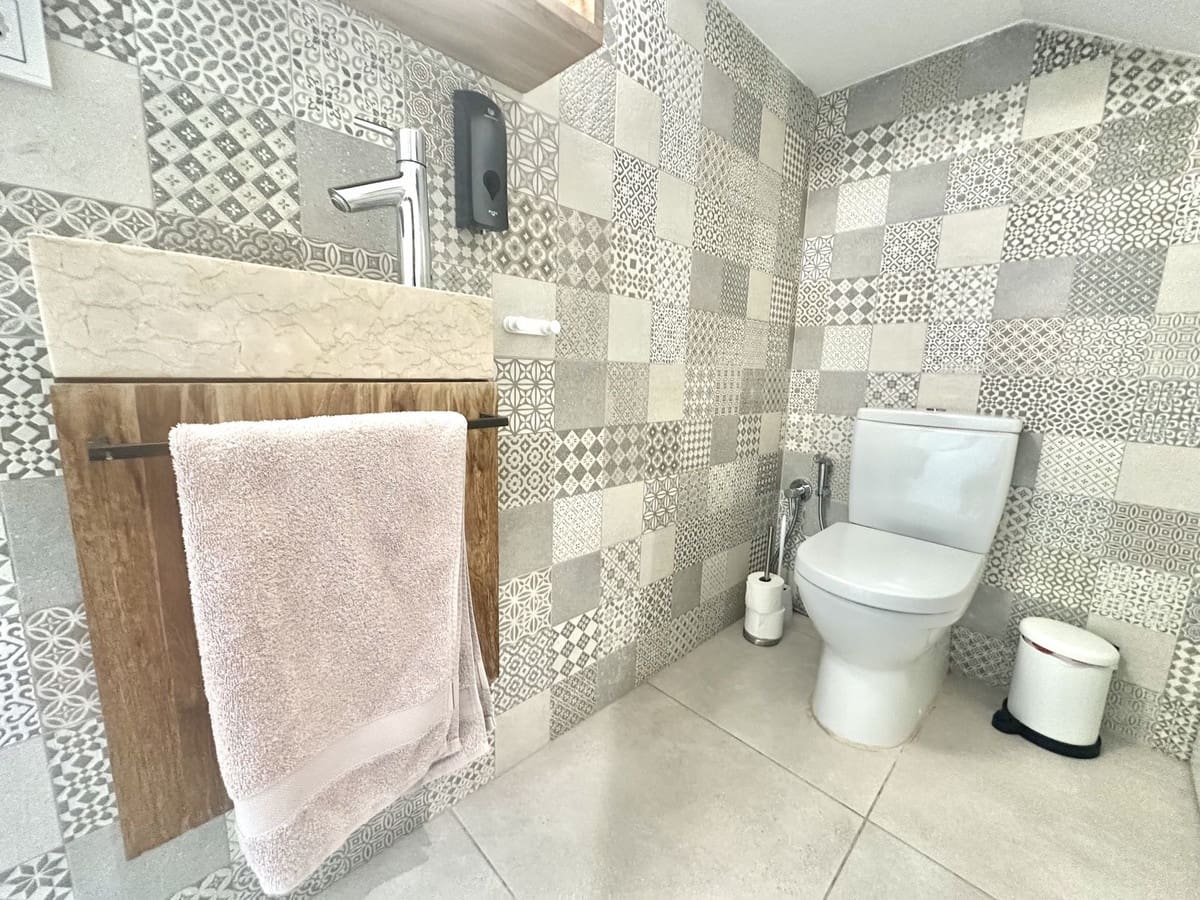 2 bedroom Townhouse for sale in Marbella - € 590,000 (Ref: 9534032)