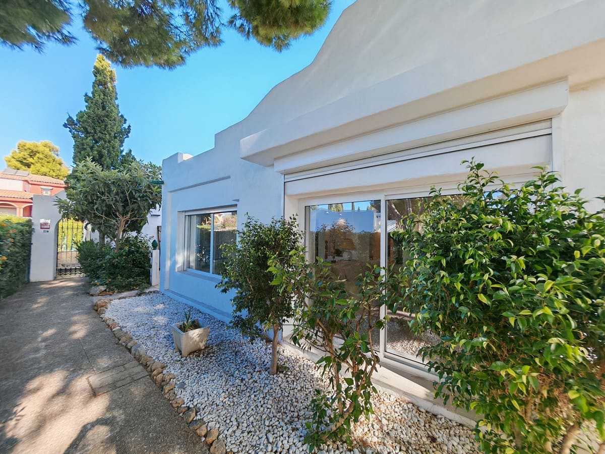 3 chambre Maison de Ville à vendre à Las Chapas avec piscine - 795 000 € (Ref: 9534034)