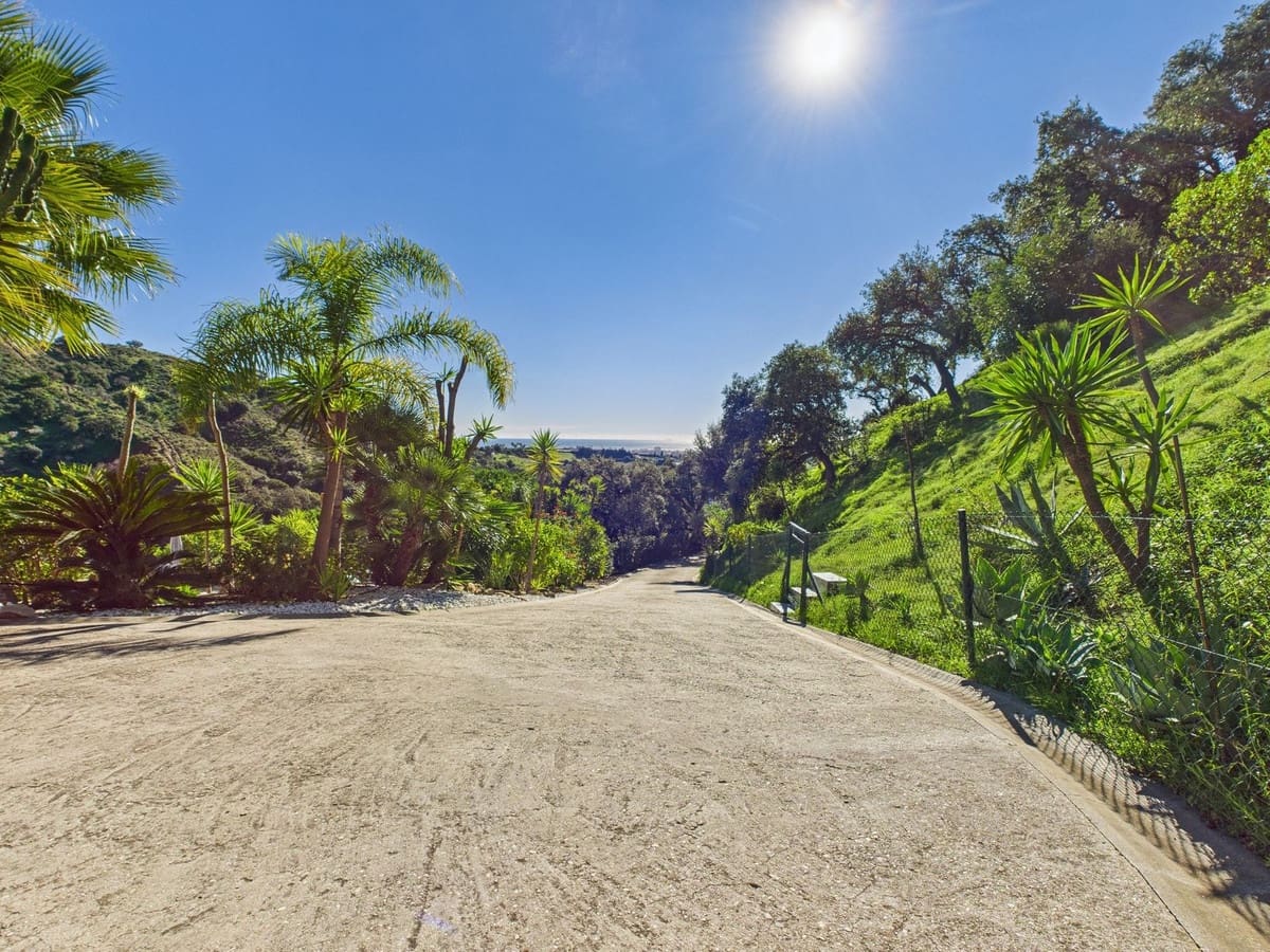 4 soverom Villa til salgs i Estepona med svømmebasseng - € 1 195 000 (Ref: 9534035)