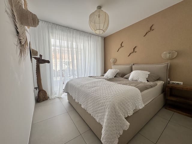 2 quarto Apartamento para venda em Elviria, Marbella com piscina - 720 000 € (Ref: 9534036)