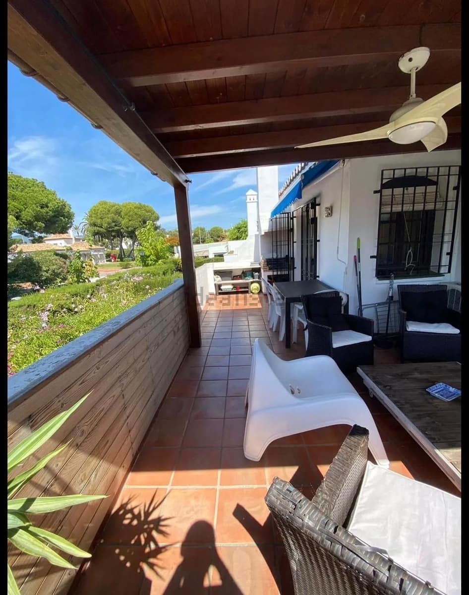 2 quarto Casa em Banda para venda em Estepona com piscina - 345 000 € (Ref: 9534038)