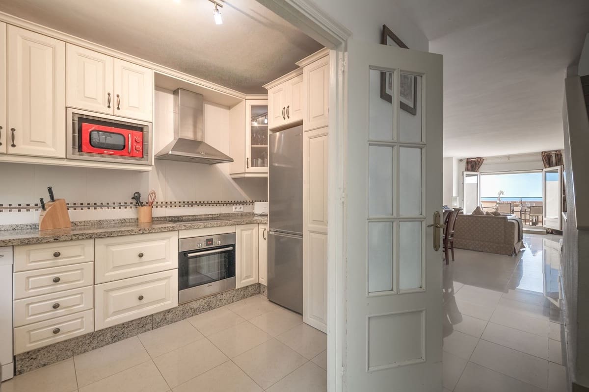 4 camera da letto Casa in vendita in Estepona con piscina - 795.000 € (Rif: 9534039)