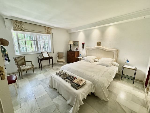 6 sovrum Villa till salu i San Pedro de Alcántara Pueblo, Marbella med pool - 2 400 000 € (Ref: 9541726)