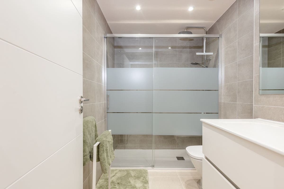 2 quarto Apartamento para venda em Estepona com piscina - 460 000 € (Ref: 9551962)