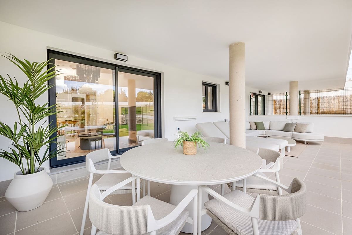 2 quarto Apartamento para venda em Estepona com piscina - 460 000 € (Ref: 9551962)