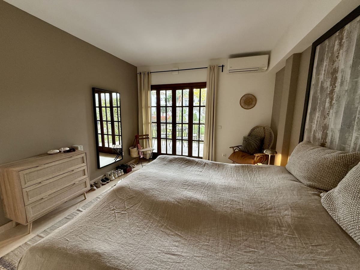 Apartamento de 3 habitaciones en Nueva Andalucia en venta con piscina - 499.000 € (Ref: 9551963)