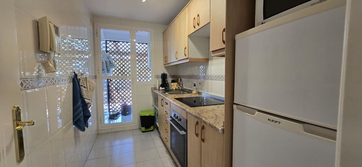 2 quarto Apartamento para venda em Nueva Andalucia com piscina - 450 000 € (Ref: 9551964)