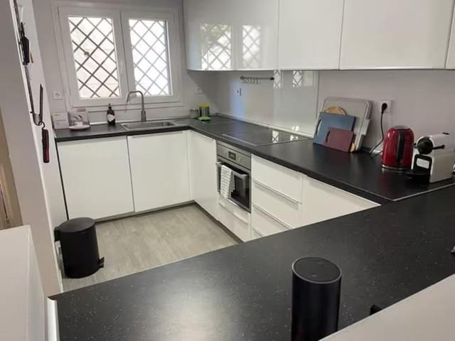 2 slaapkamer Appartement te koop in Aloha Golf, Marbella met zwembad - € 440.000 (Ref: 9551966)