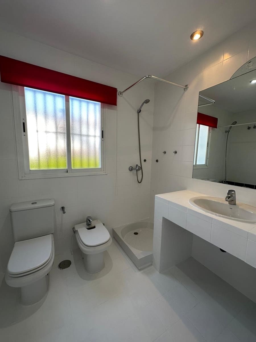 5 chambre Villa/Maison à vendre à Nueva Andalucia avec piscine - 1 575 000 € (Ref: 9556138)