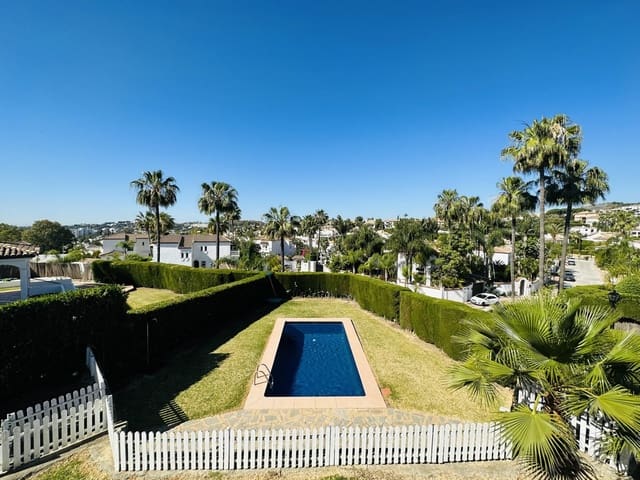 5 chambre Villa/Maison à vendre à Puerto Banus, Marbella avec piscine - 1 575 000 € (Ref: 9556138)
