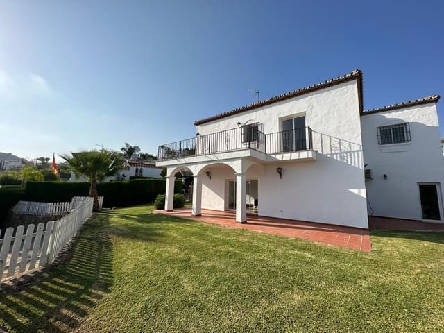 5 chambre Villa/Maison à vendre à Puerto Banus, Marbella avec piscine - 1 575 000 € (Ref: 9556138)