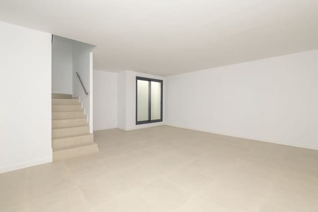 4 soveværelse Byhus til salg i Nueva Atalaya, Estepona med swimmingpool - € 1.050.000 (Ref: 9556139)