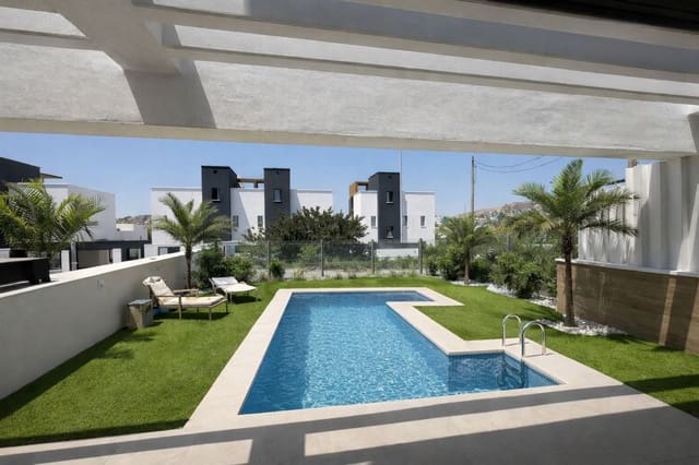 4 soveværelse Byhus til salg i Nueva Atalaya, Estepona med swimmingpool - € 1.050.000 (Ref: 9556139)
