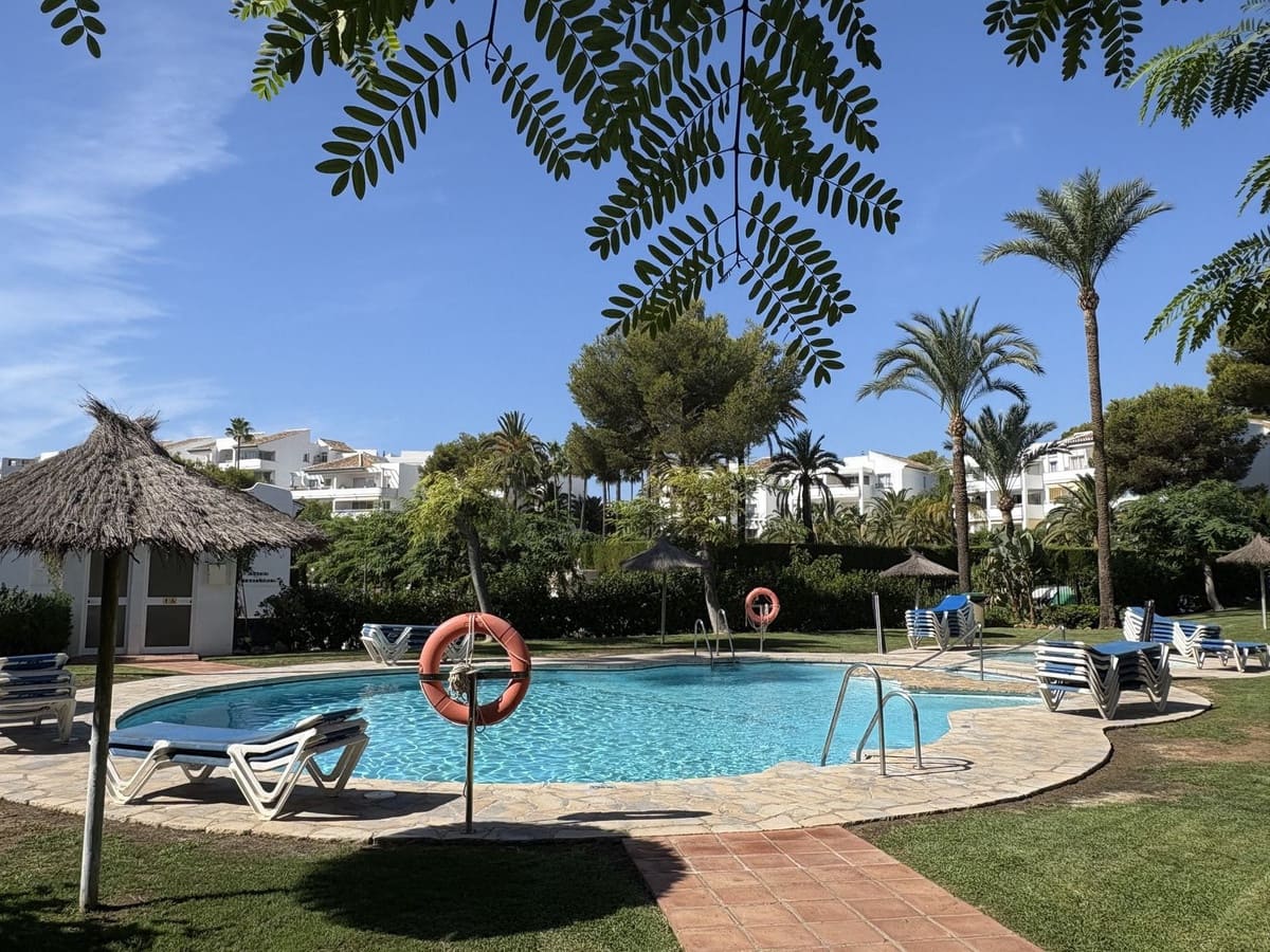 2 slaapkamer Appartement te koop in Mijas Costa met zwembad - € 330.000 (Ref: 9556141)