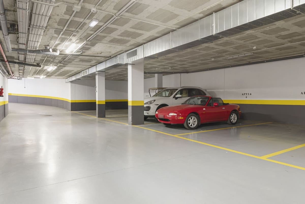 3 bedroom Apartment for sale in Benahavis with pool - € 850,000 (Ref: 9556142)