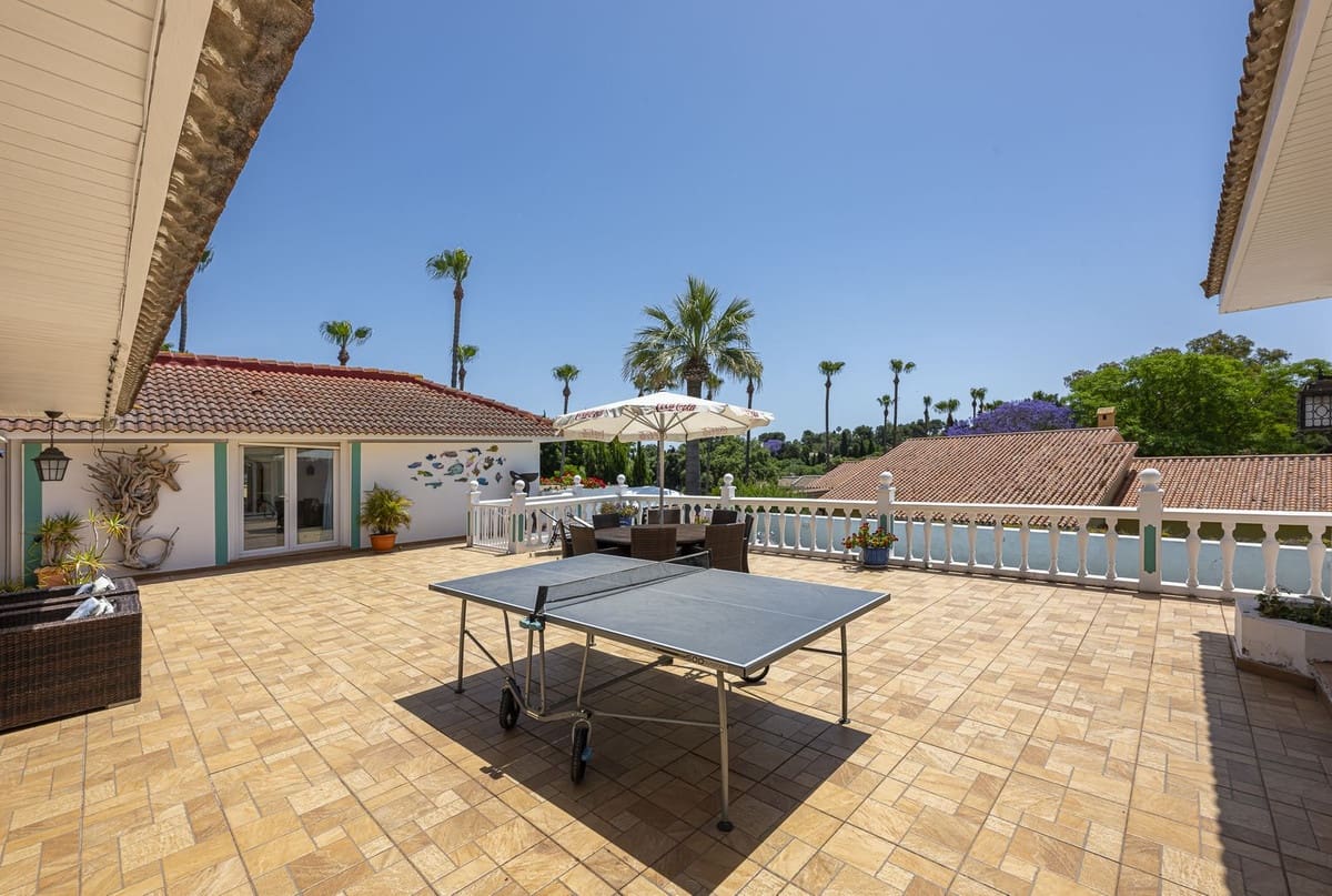 5 bedroom Villa for sale in Sotogrande with pool - € 1,185,000 (Ref: 9558024)