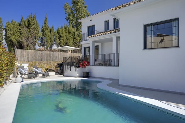 5 chambre Villa/Maison à vendre à Guadalmina Alta, Marbella avec piscine - 1 795 000 € (Ref: 9558025)
