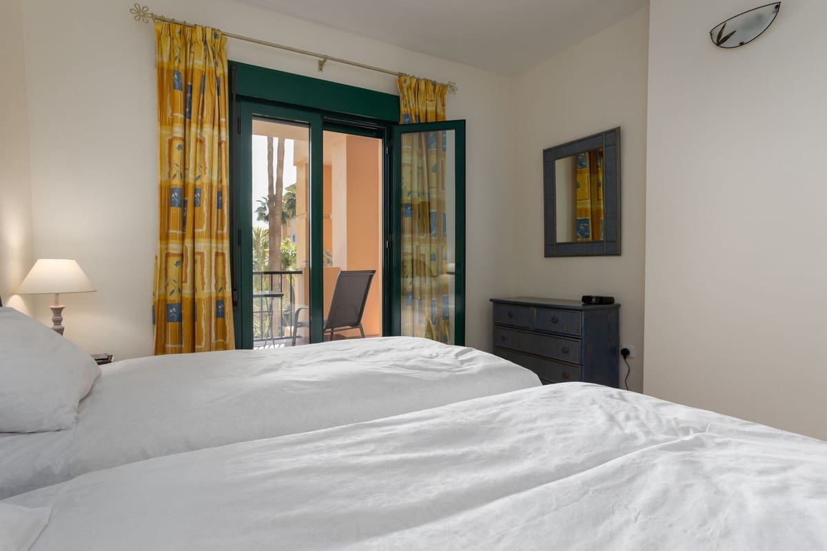 2 bedroom Apartment for sale in San Pedro de Alcantara with pool - € 470,000 (Ref: 9569108)