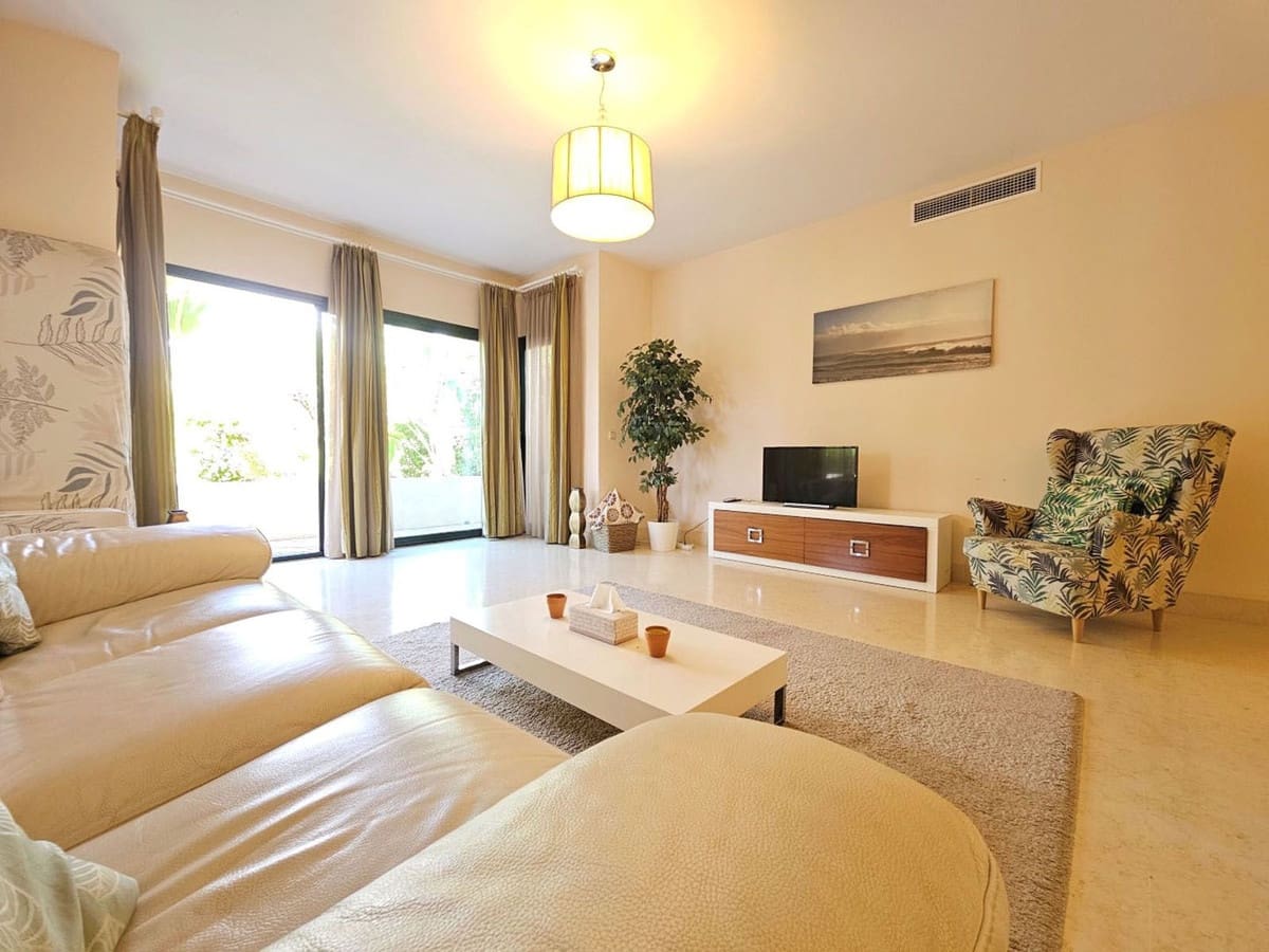 2 slaapkamer Appartement te koop in Benahavis met zwembad - € 499.000 (Ref: 9576852)